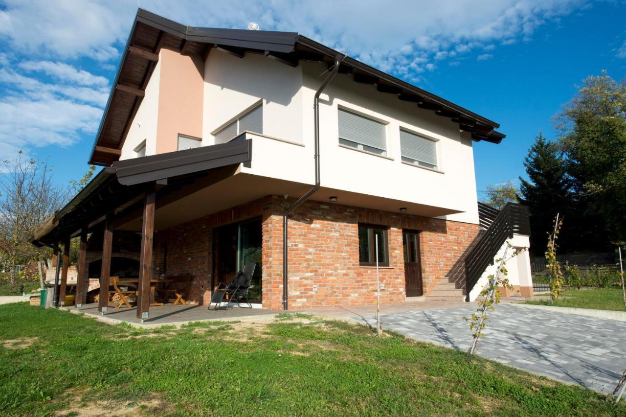 Appartamento Apartman Grc Dugo Selo Esterno foto