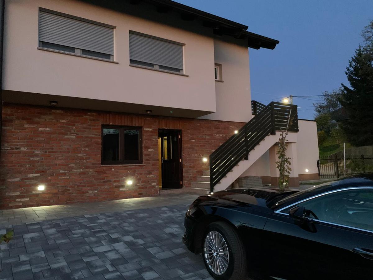 Appartamento Apartman Grc Dugo Selo Esterno foto